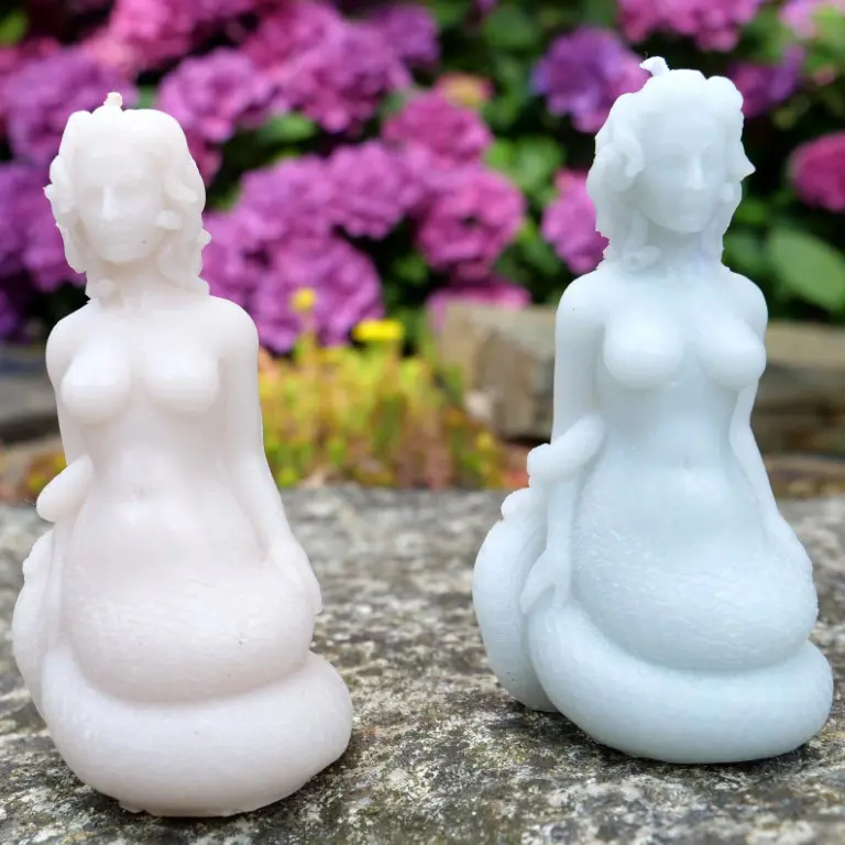 Comparaison de couleur, gris marbre et gris bleuté.