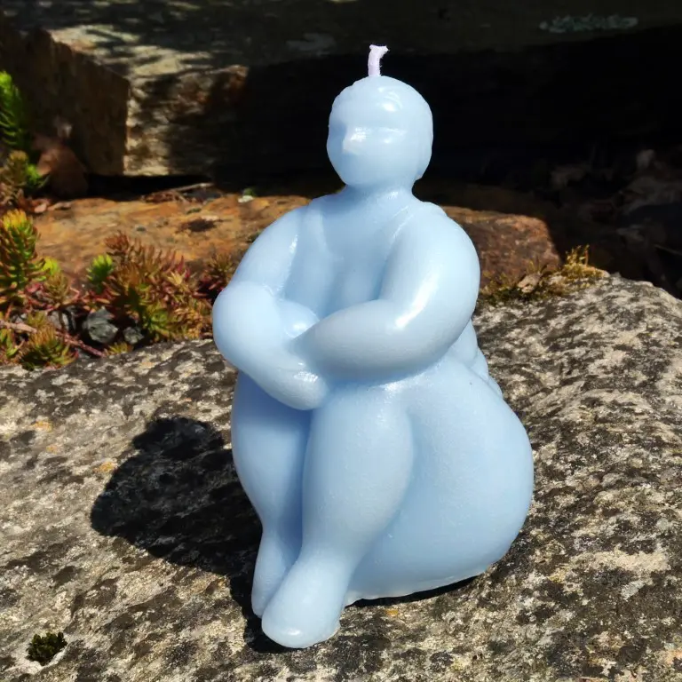 Baigneuse assise