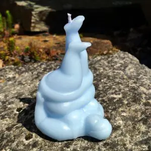 Baigneuse qui fait de la gymnastique