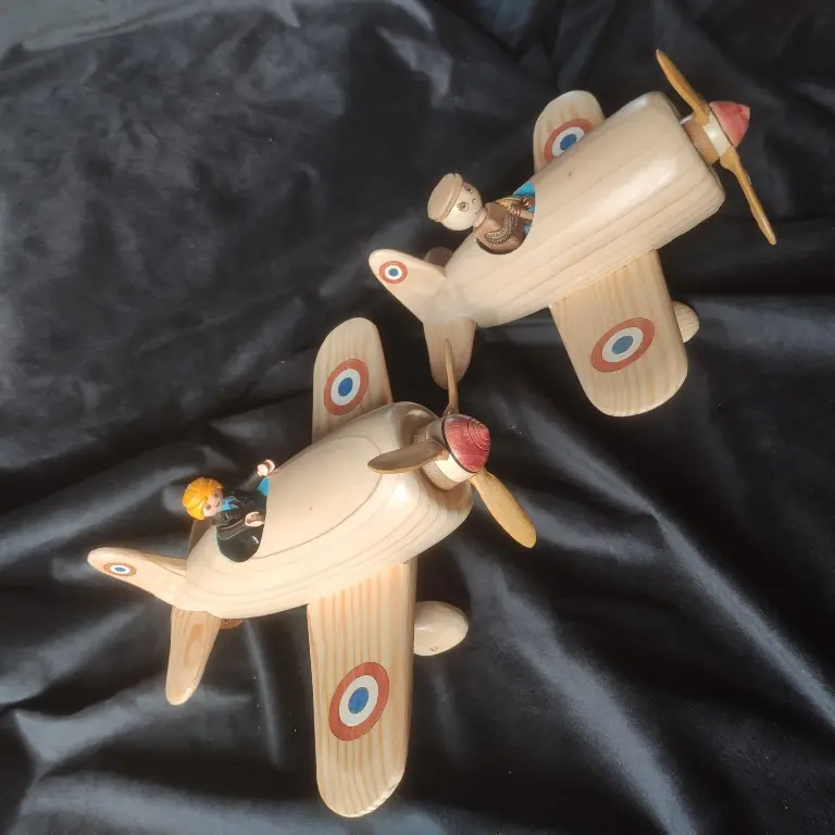 Deux avions Gee Bee